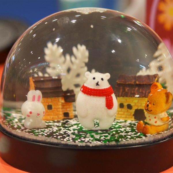 Image for event: DIY Snow Globes